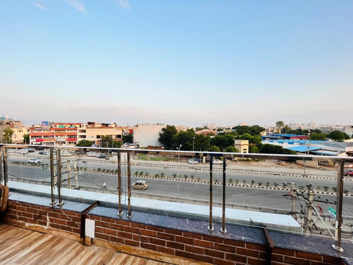Hotel Woodcrest Zirakpur - Best Family Hotel By - A Unit Of Sidham Group Luaran gambar