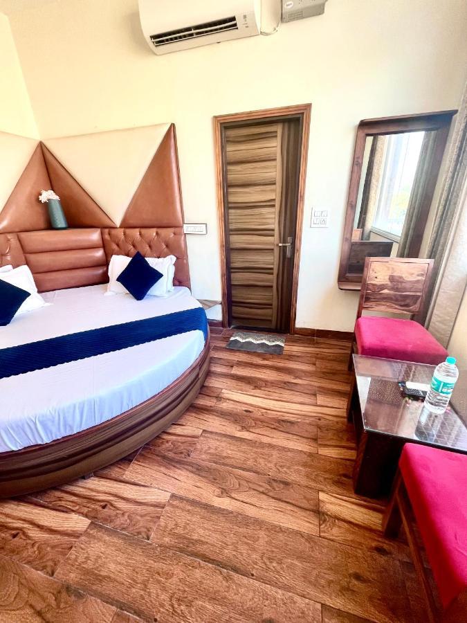 Hotel Woodcrest Zirakpur - Best Family Hotel By - A Unit Of Sidham Group Luaran gambar